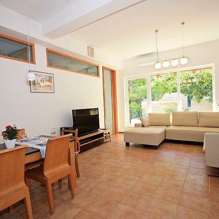 Villa V&D Milna  Extérieur photo