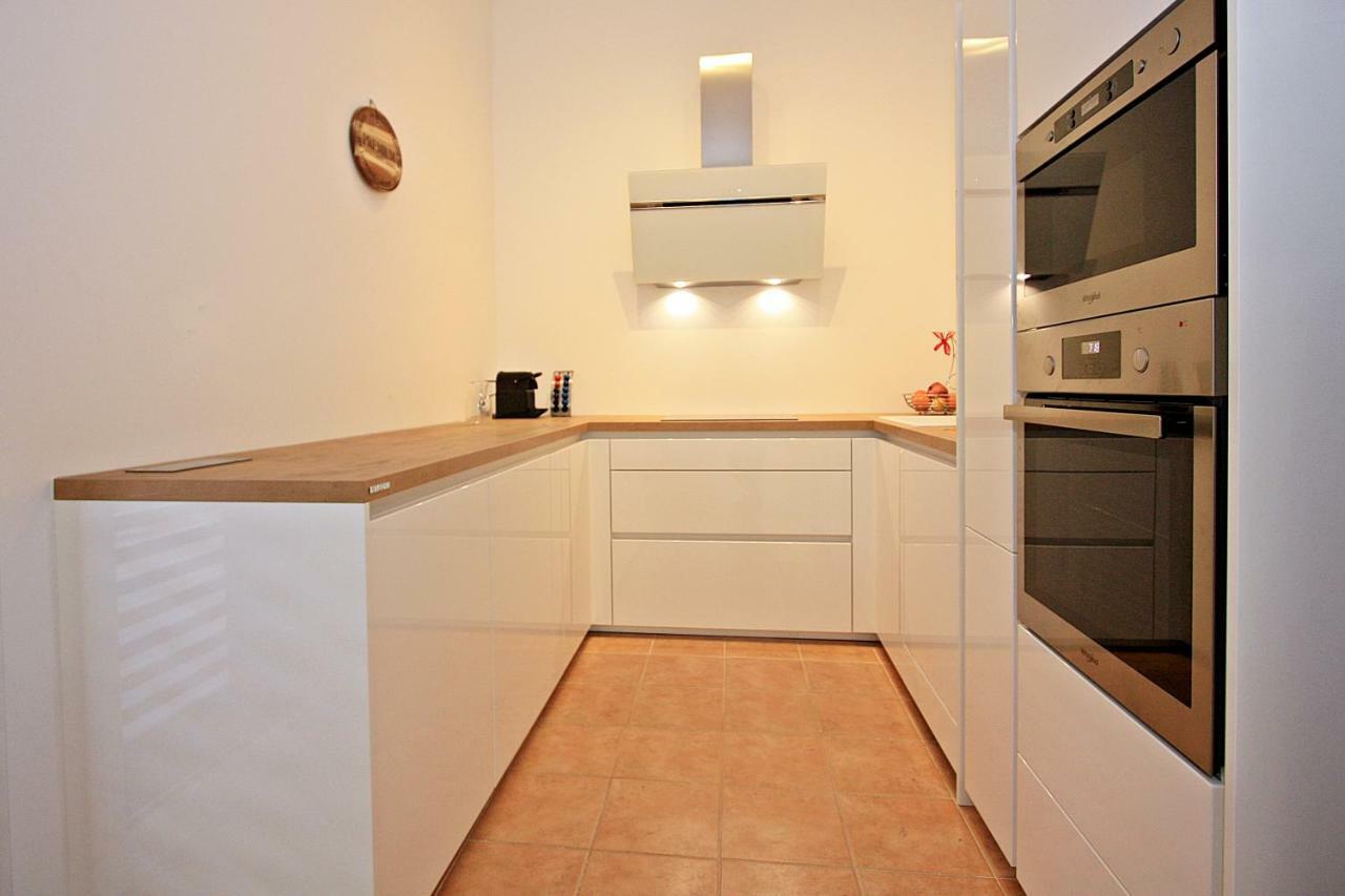 Villa V&D Milna  Extérieur photo