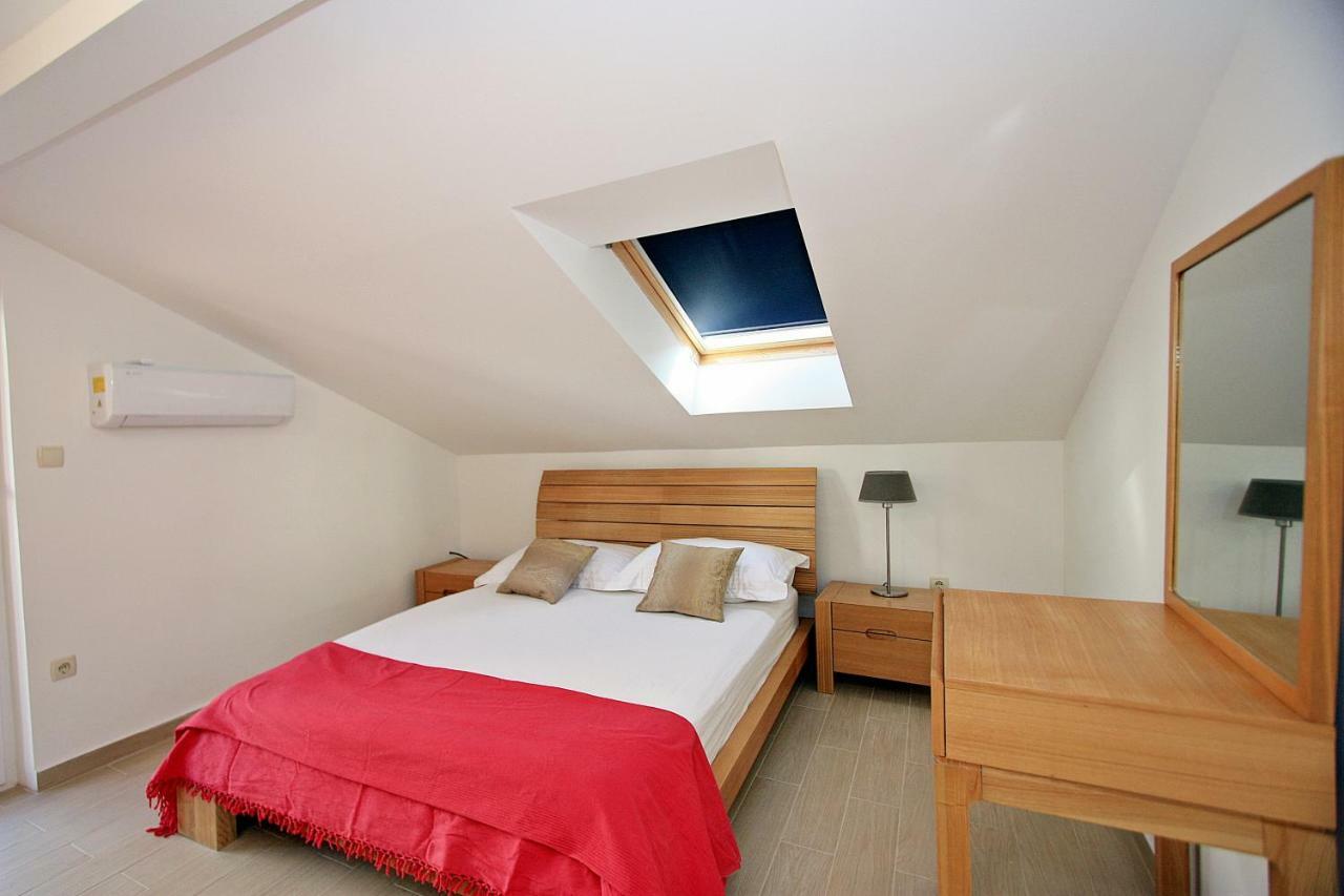 Villa V&D Milna  Extérieur photo