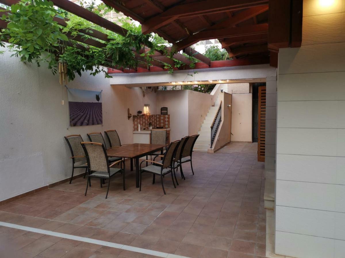 Villa V&D Milna  Extérieur photo